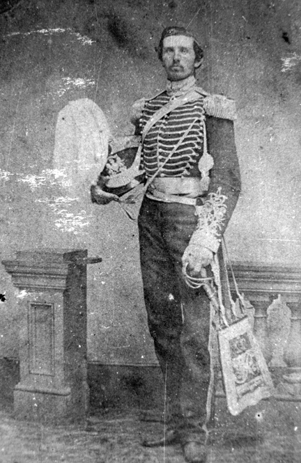 An officer of the Governor General's Body Guards, Toronto. Note the attention to regulation in the length of the slings. Courtesy Scott Duncan