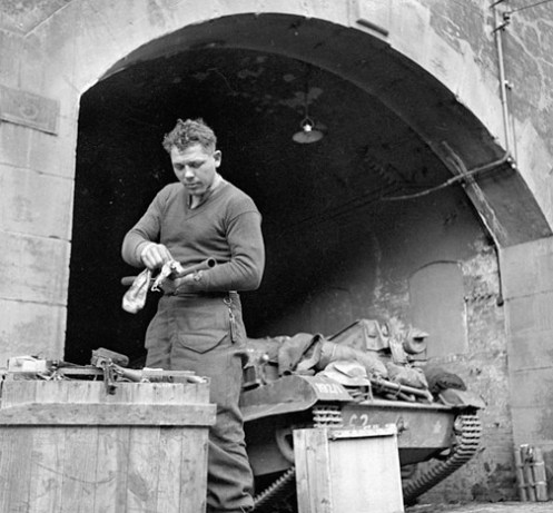 Source: Library and Archives Canada/PA-179271